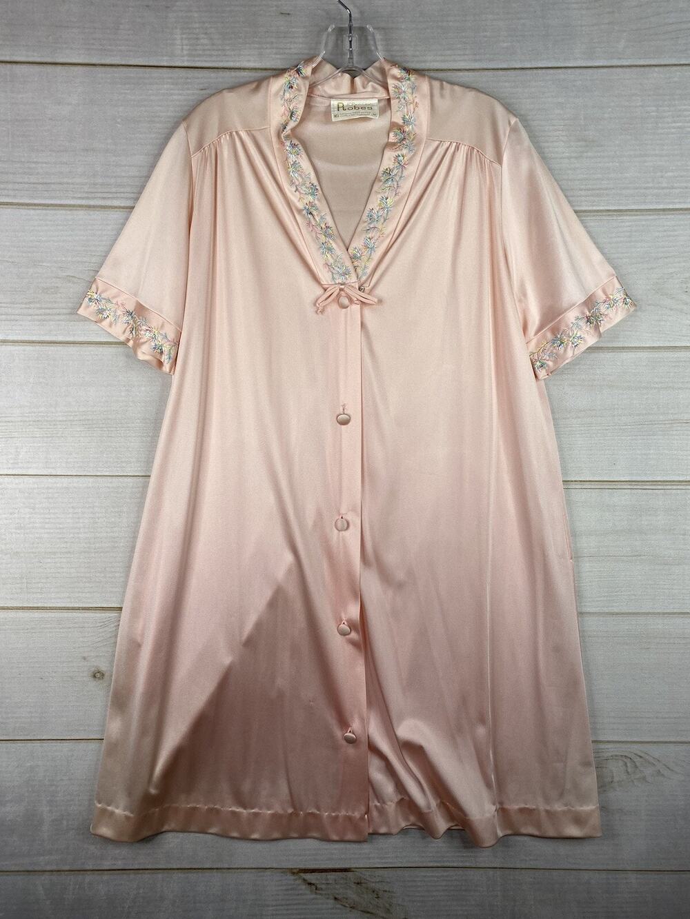 Vtg JC Penney Robes Nightgown Womens Sz M Pink Satin Embroidered Button Up